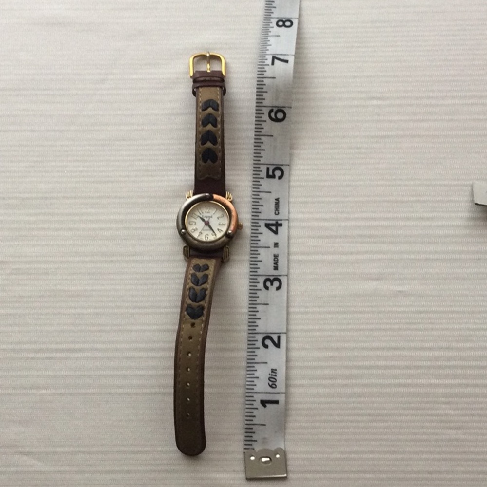 Legend Quartz Watch - Picture 3 of 8